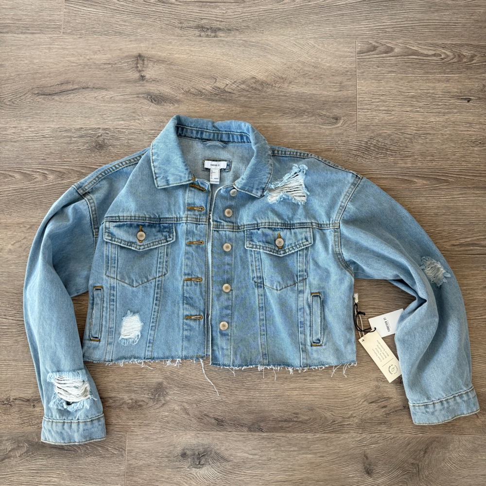 NWT Cropped Distressed Jean Jacket